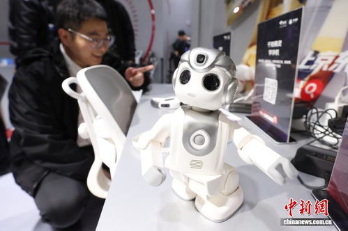 2025世界智能制造博覽會南京啟幕 智能機(jī)器人扎堆亮相，前沿裝備各展絕活